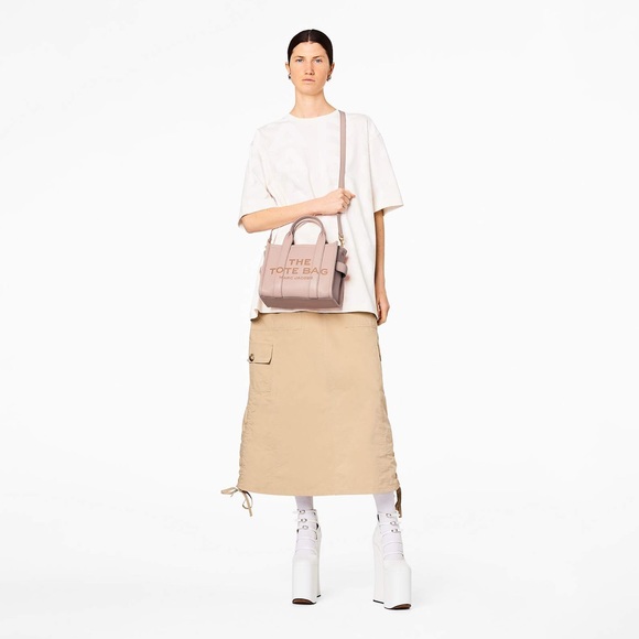 Marc Jacobs The Leather Small Tote Bag - Rose - Picture 6 of 10